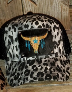hat grey cheetah steer head